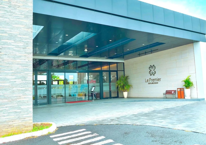 Le Premier Hotel Kota Deltamas