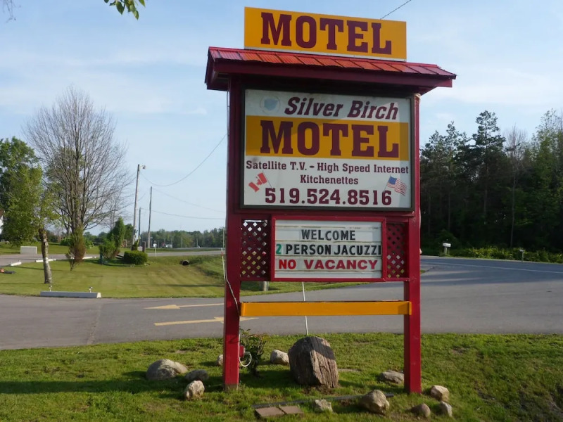 Silver Birch Motel