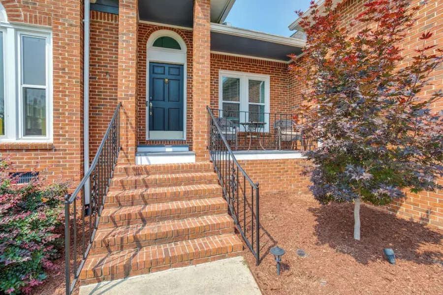 4 Mi to Lake Murray: Pet-friendly Home w/ Pool!