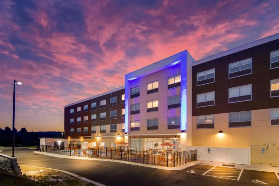 Holiday Inn Express and Suites Asheboro by IHG