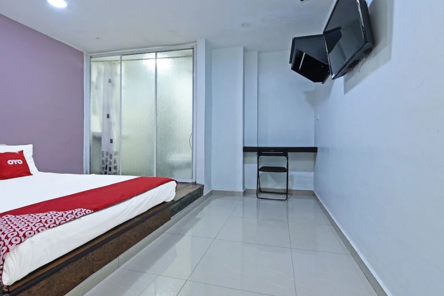 OYO 992 Red Orange Hotel Sdn Bhd Kuala Pilah
