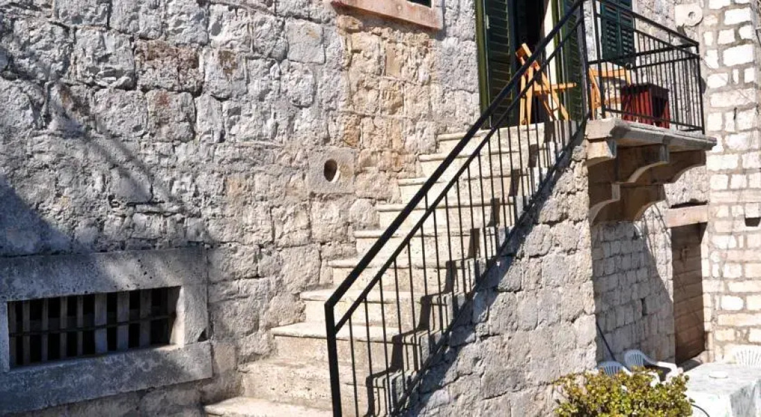 Apartment By The Sea