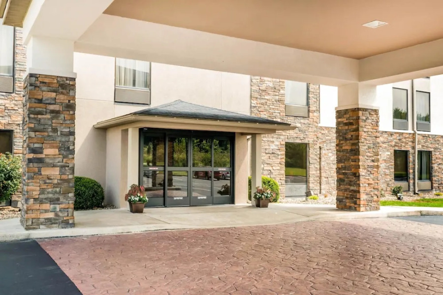 Super 8 Chambersburg/Scotland Area