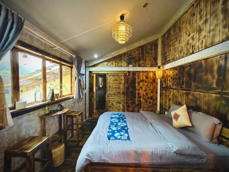 Khói Homestay and Restaurant