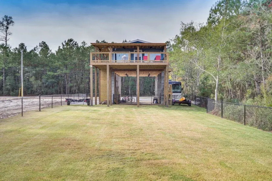 Bay St Louis Home w/ Private Dock + Kayaks!