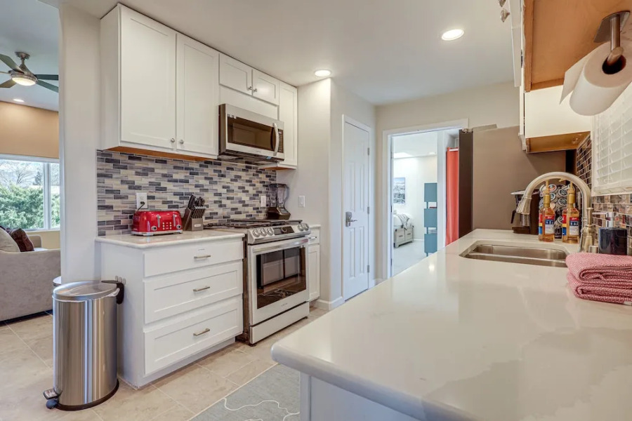 Taos Home w/ Private Hot Tub, Sauna & Gas Grill!