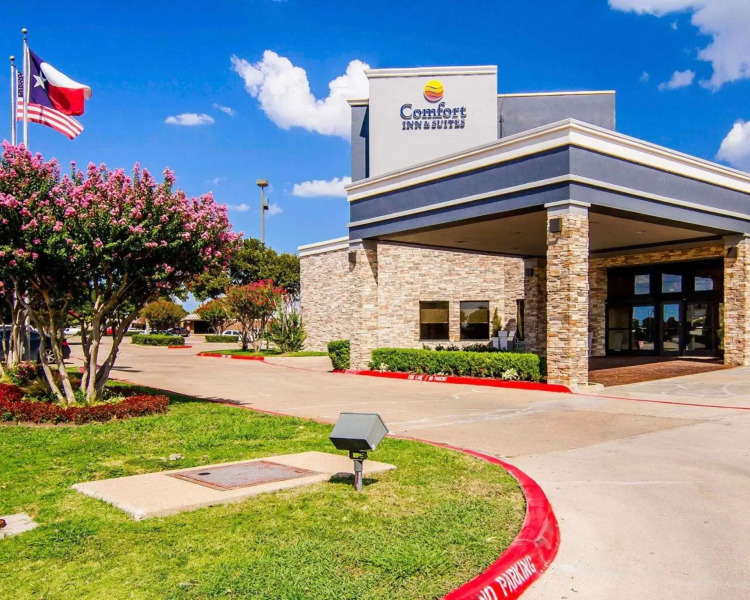 Comfort Inn and Suites Plano East