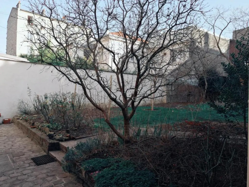 Studio dans un quartier résidentiel à Montrouge avec le métro à 2 min