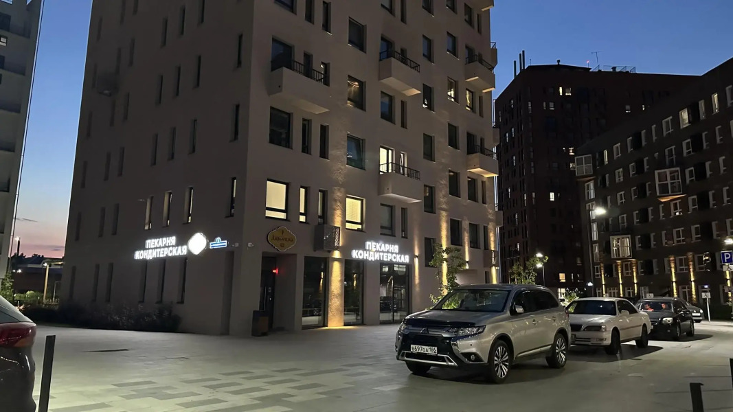 Moon72 (Мун72) на улице Сергея Джанбровского 4к1