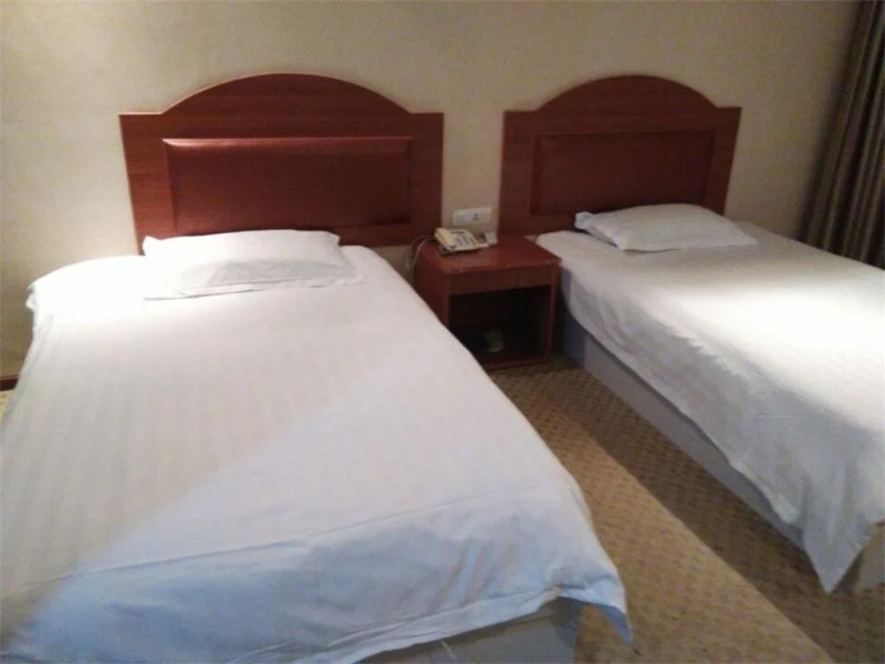 Wudangshan Ruifeng Business Hotel