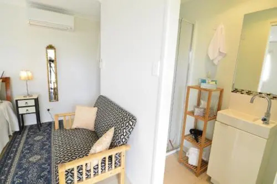 Rosevillehouse Bed & Breakfast