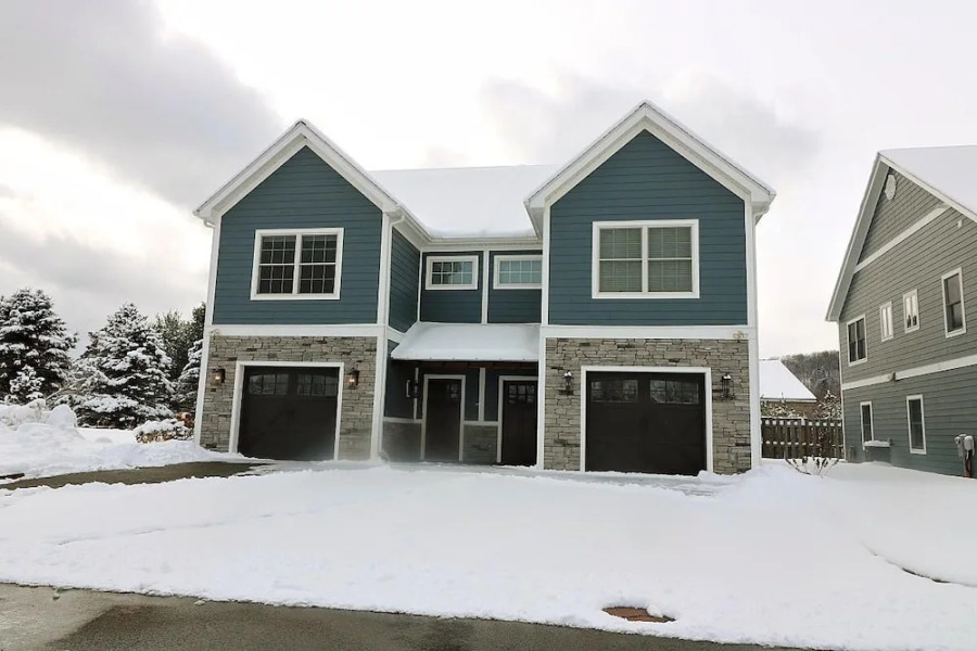 17 Glen Burn Trail 3 Bedroom Townhouse