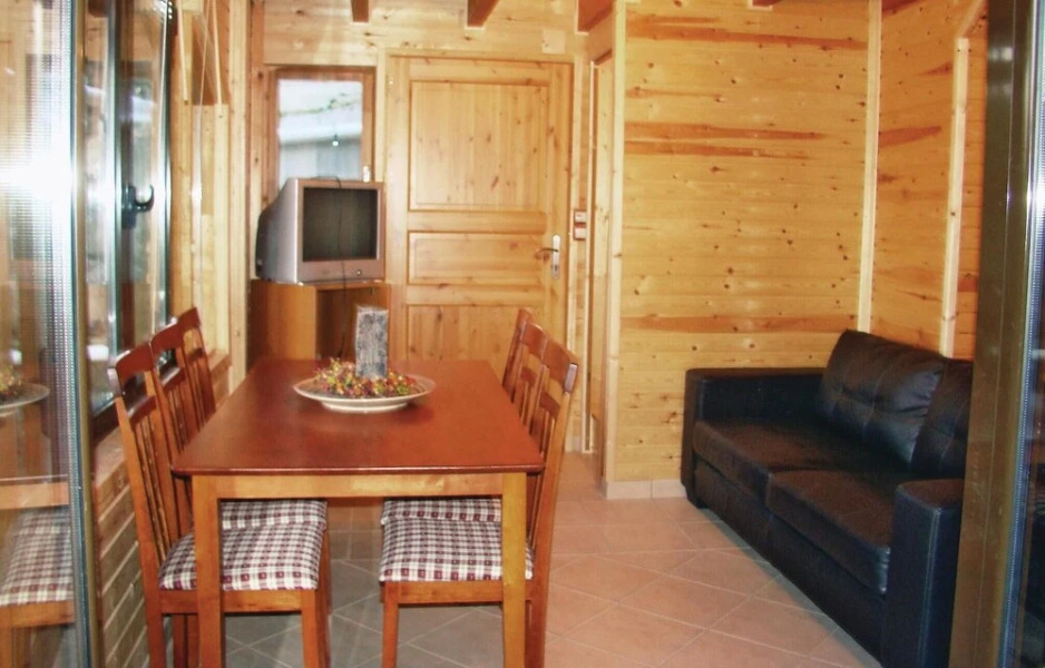 Awesome Home in Molos Kammena Vourla With 2 Bedrooms, Internet and Outdoor Swimming Pool