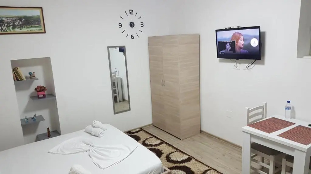 Klent Studio Apartment