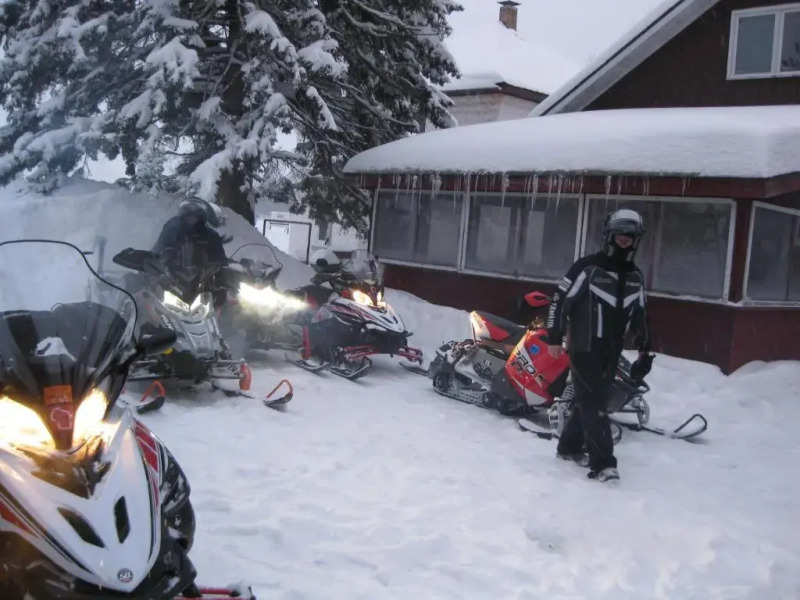 Active Lakeview Escape