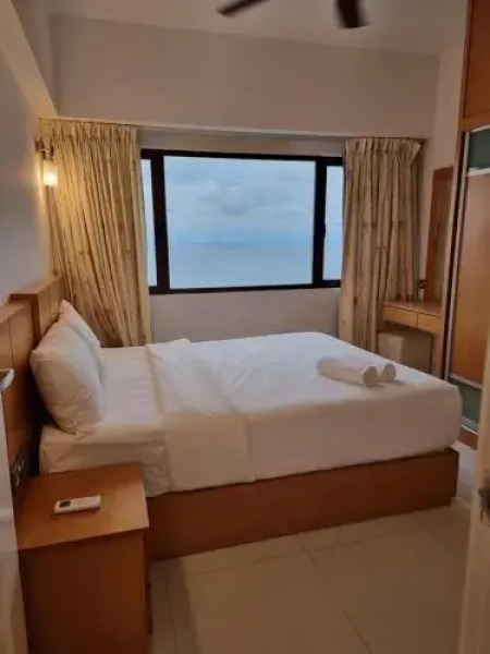 Batu Ferringhi Seaview Apartment