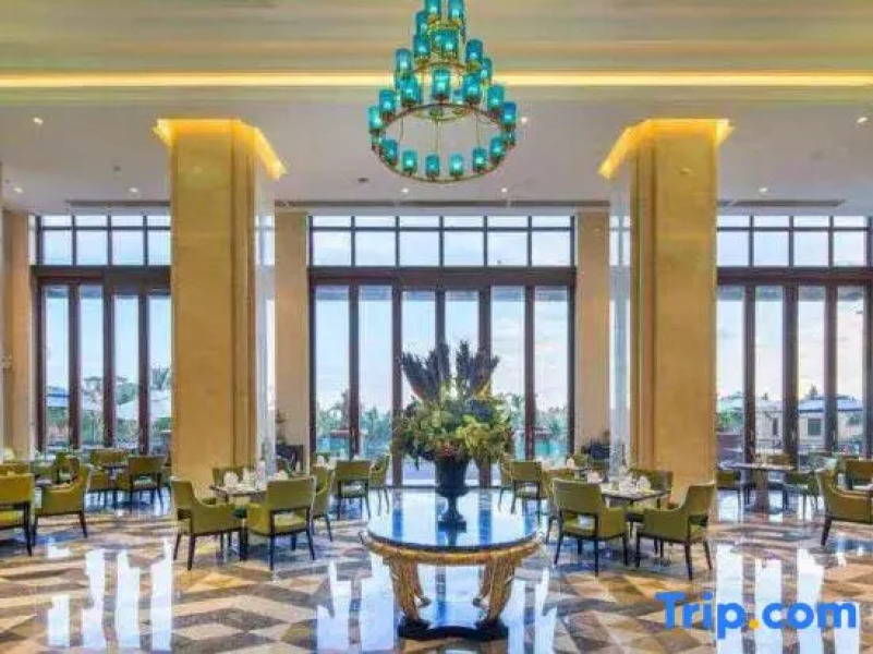 Yihai blue sky apartment (Lingshui Coral Sea store)