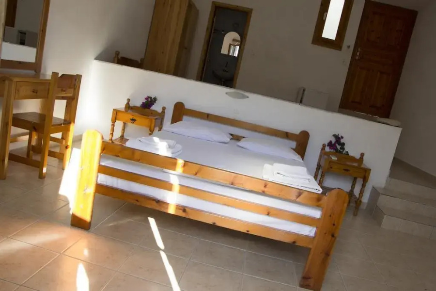 Perigiali Rooms & Apartments Folegandros