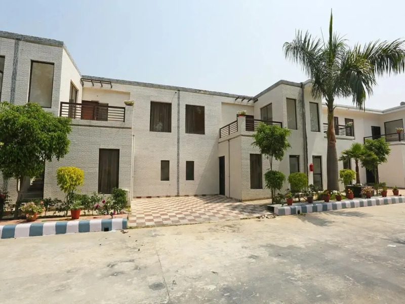 Aaryavan Resorts by OYO Rooms