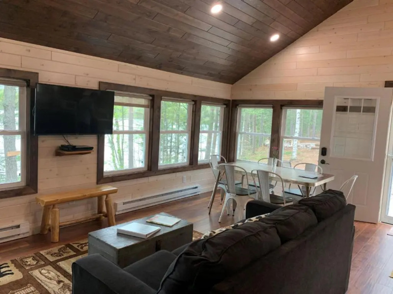 Deerwood Resort - Chickadee Cabin