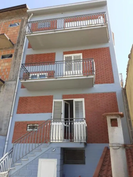 Benvenuti Alla Red House Dei Nebrodi