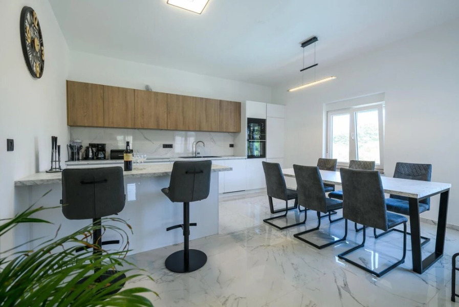 Amazing Home in Banjole With 3 Bedrooms, Wifi and Outdoor Swimming Pool