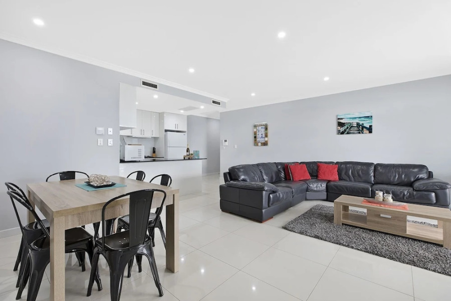 Lakeside Waterfront Apartment 18