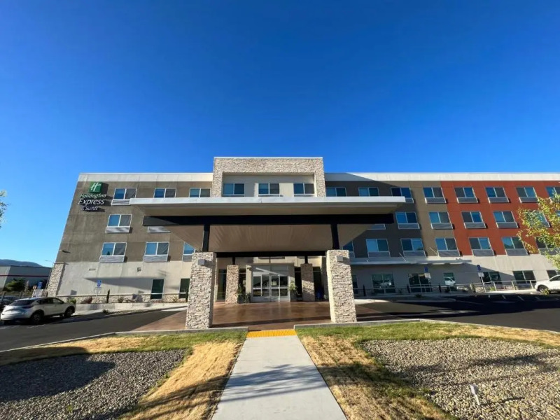 Holiday Inn Express and Suites Ukiah by IHG