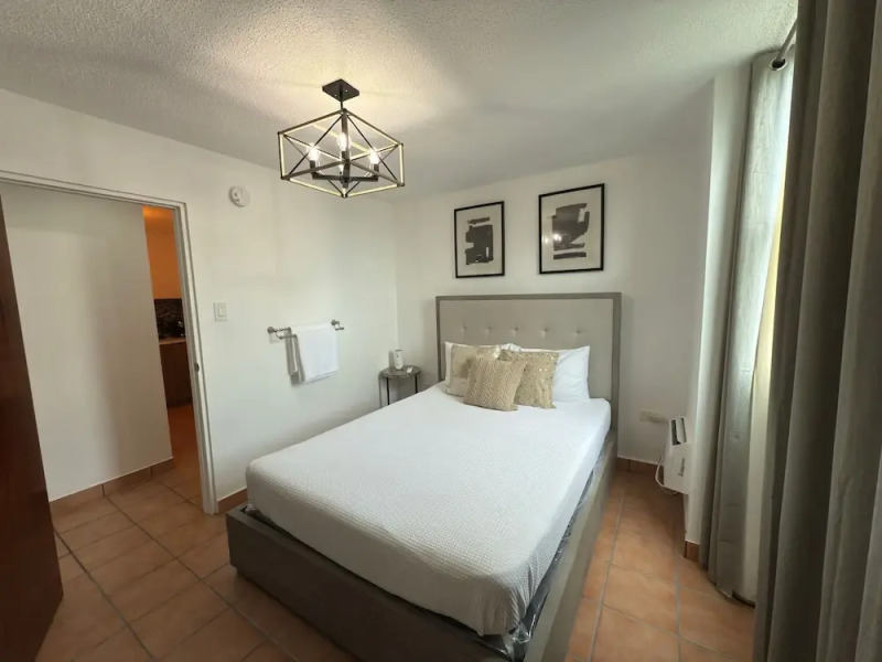 3 Bed 1 Bath 1 Park Plaza Universidad