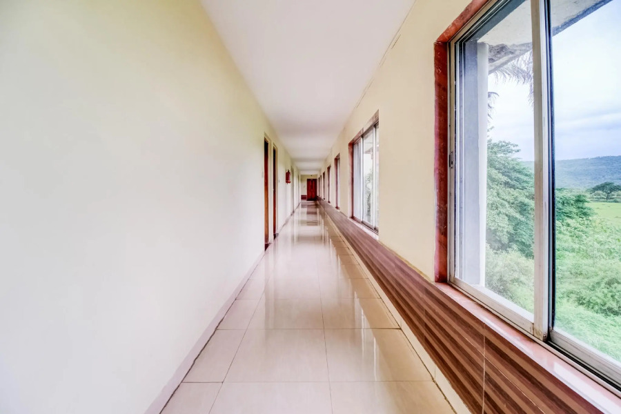 SPOT ON 42974 Seema Garden