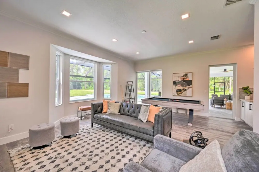 Sand Volleyball Court, Pool & Spa: Naples Gem!