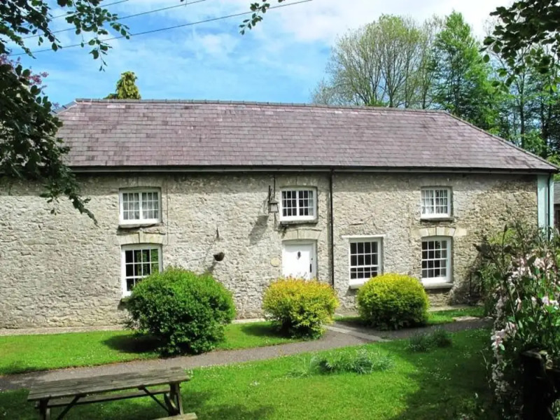 Beautiful Large Rural Cottage Near Pencader