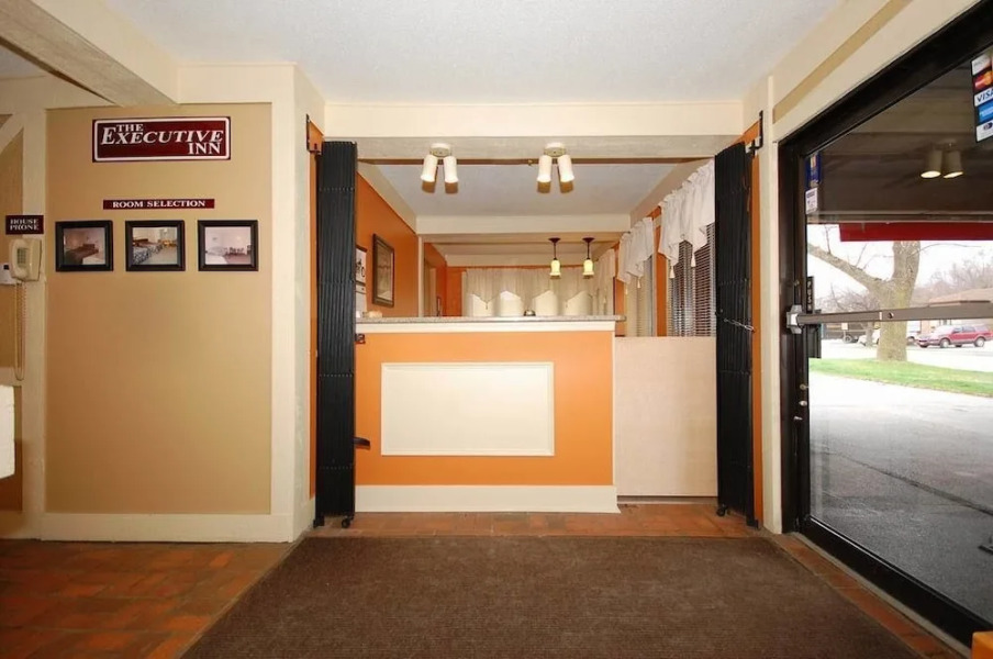 Executive Inn Webster City