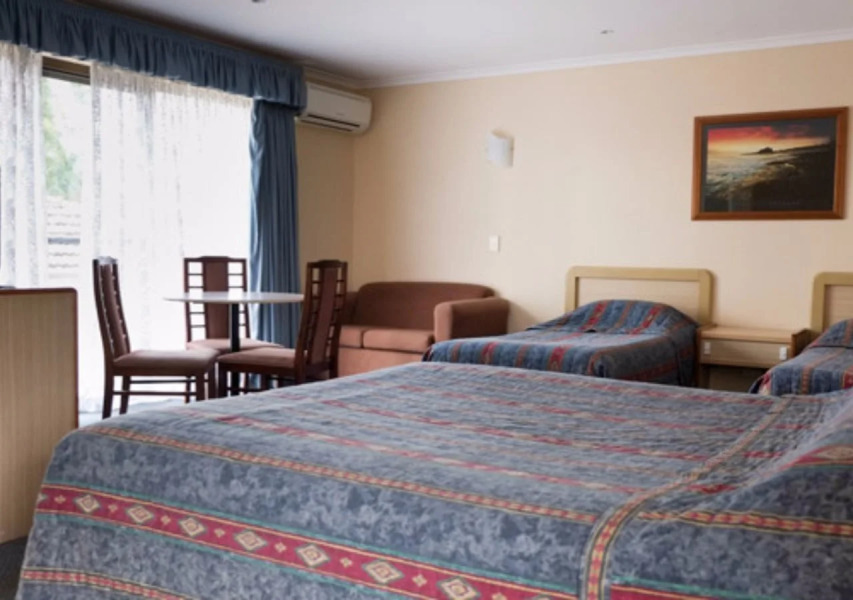 Reef Motor Inn
