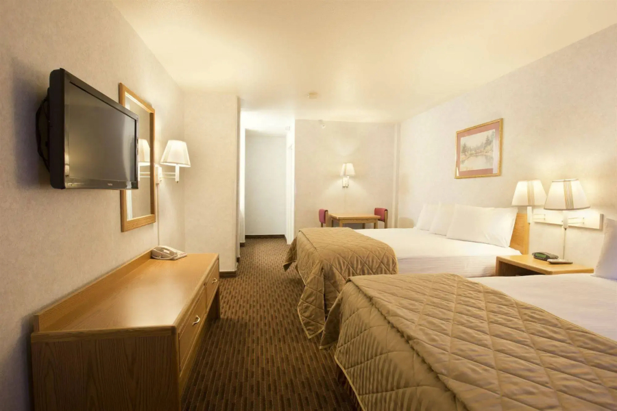 Cedar Lodge Motel