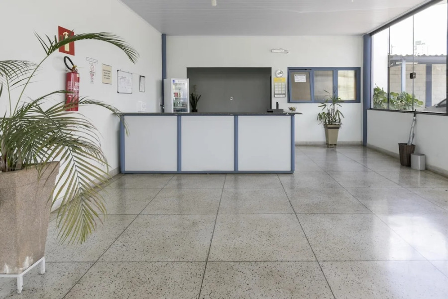 OYO Avenida Park Hotel