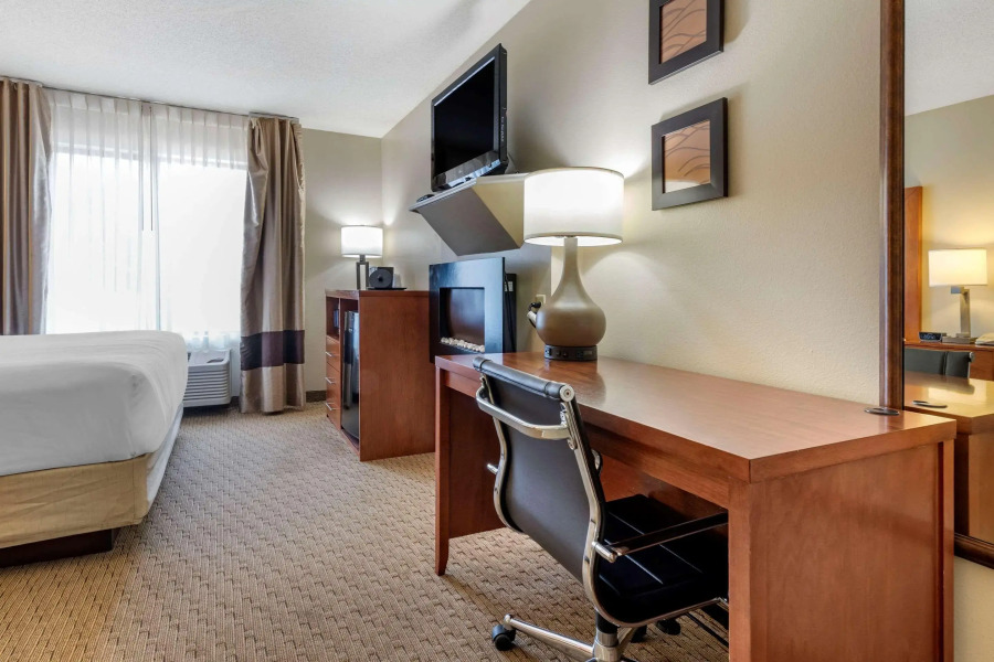 Comfort Inn & Suites