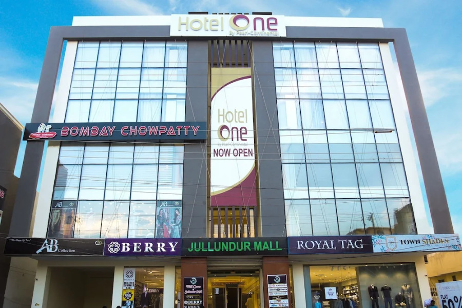 Hotel One Rahim Yar Khan