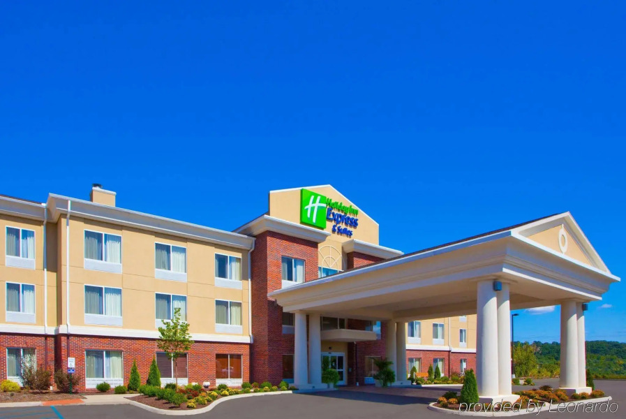 Holiday Inn Express & Suites Parkersburg-Mineral Wells by IHG