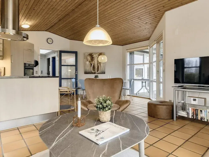 8 Person Holiday Home in Vaeggerlose