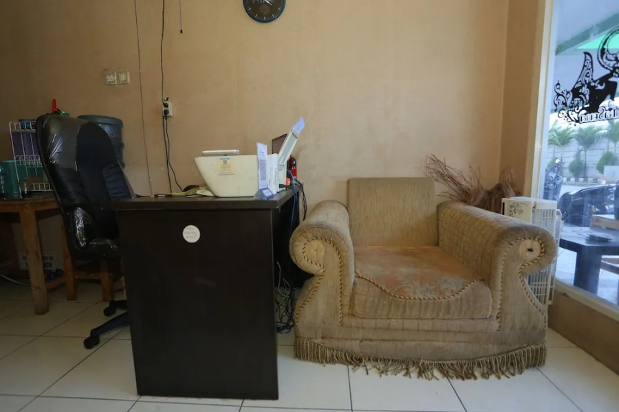 Capital O 93372 Aurora Residence