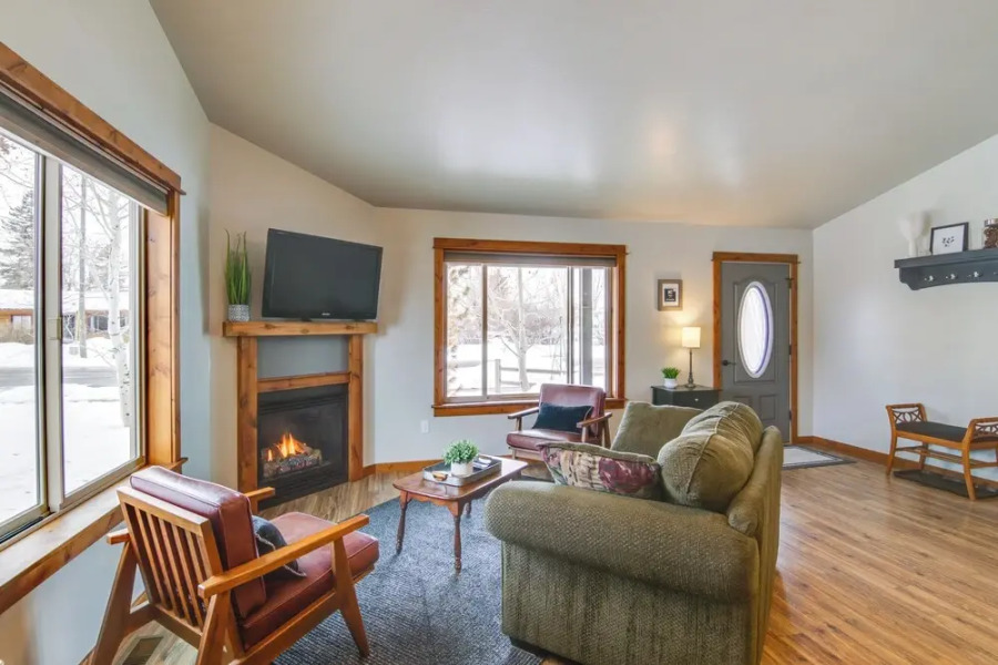 Cozy Belgrade Home Near Skiing, Hiking & Airport!