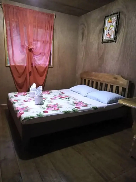 7th Heaven Lodge and Cafe