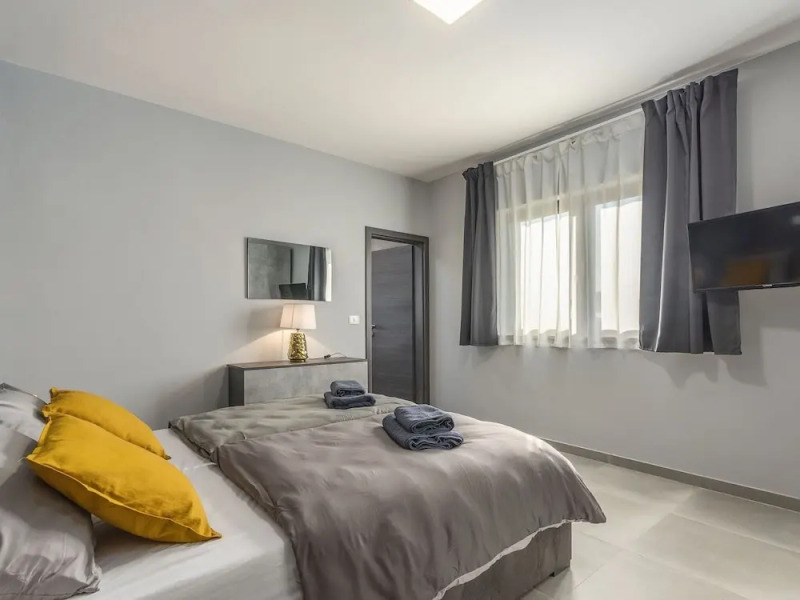 Luxury Villa For Up To 8 Persons With Private Pool