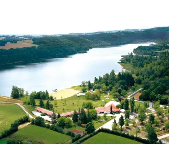 Logis Hôtel les Vallons du Lac