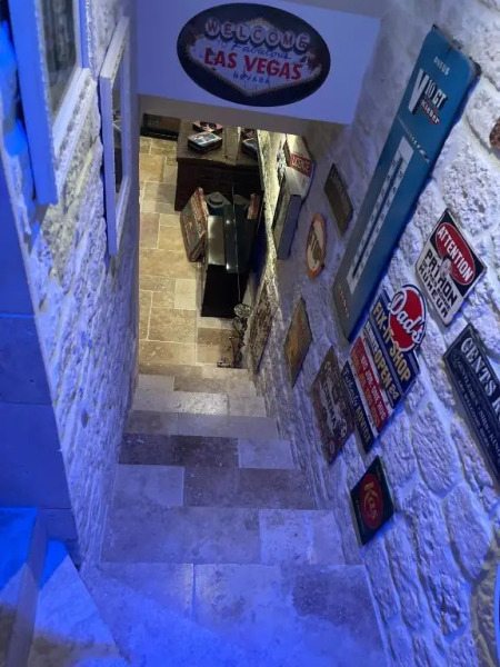 Chambre d h¿tes ind¿ndante Jacuzzi Cave Bar SUITE 785