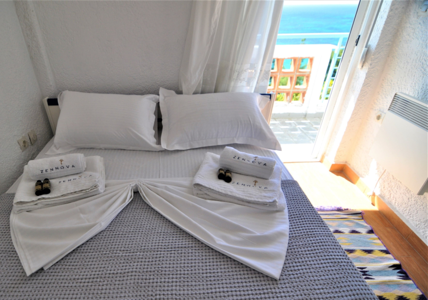 Zennova #15 Naftilos Family Summer House