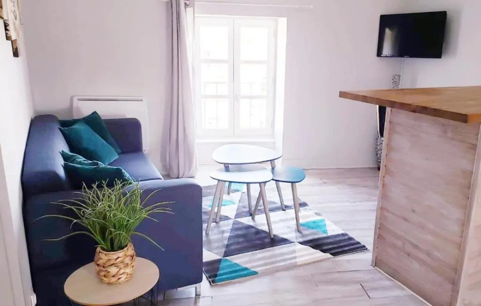 Appartement F2 centre-ville ISSOIRE avec jolie vue