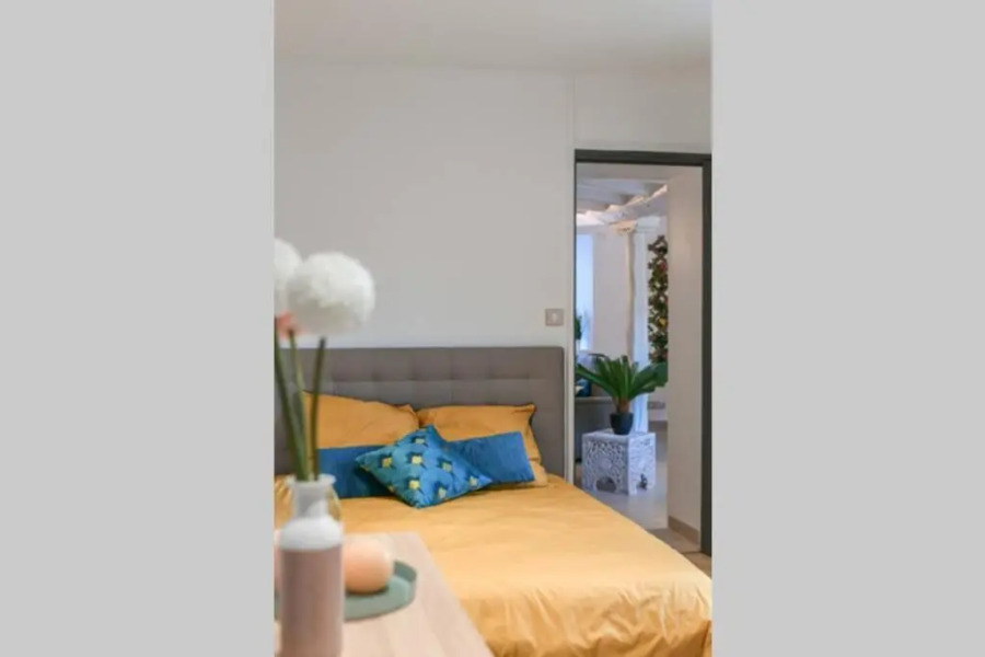 INSTANT FLEURY: maison de caractère, jardin secret