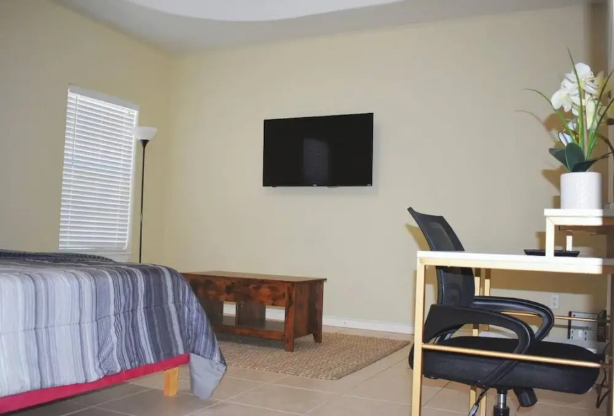 Beautiful House With Pool